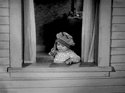 gif menina jogando fora dinheiro