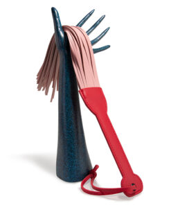 705e51899febb9a3209317e96ae3cb8f Dona Coelha Flogger de Tiras curtas - Linha BDSM